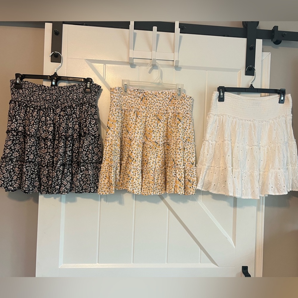 American Eagle Outfitters, 3 Women’s M Skirt - Black, White Eyelet, Yellow
